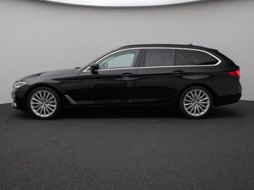 Fahrzeugabbildung BMW 530d xDr Tour AHK  Pano ACC HUD Komfortsitz