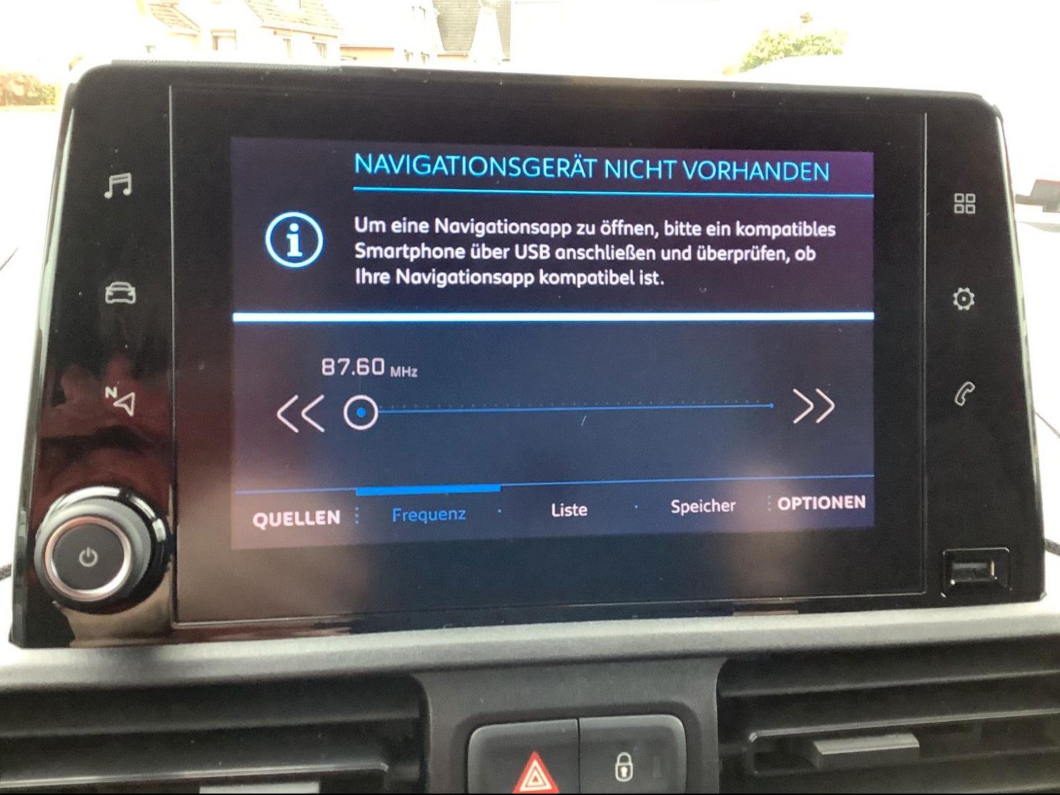 Peugeot Partner 1,5 BLUE HDI / AHK/ALLWETTERREIFEN/CAM
