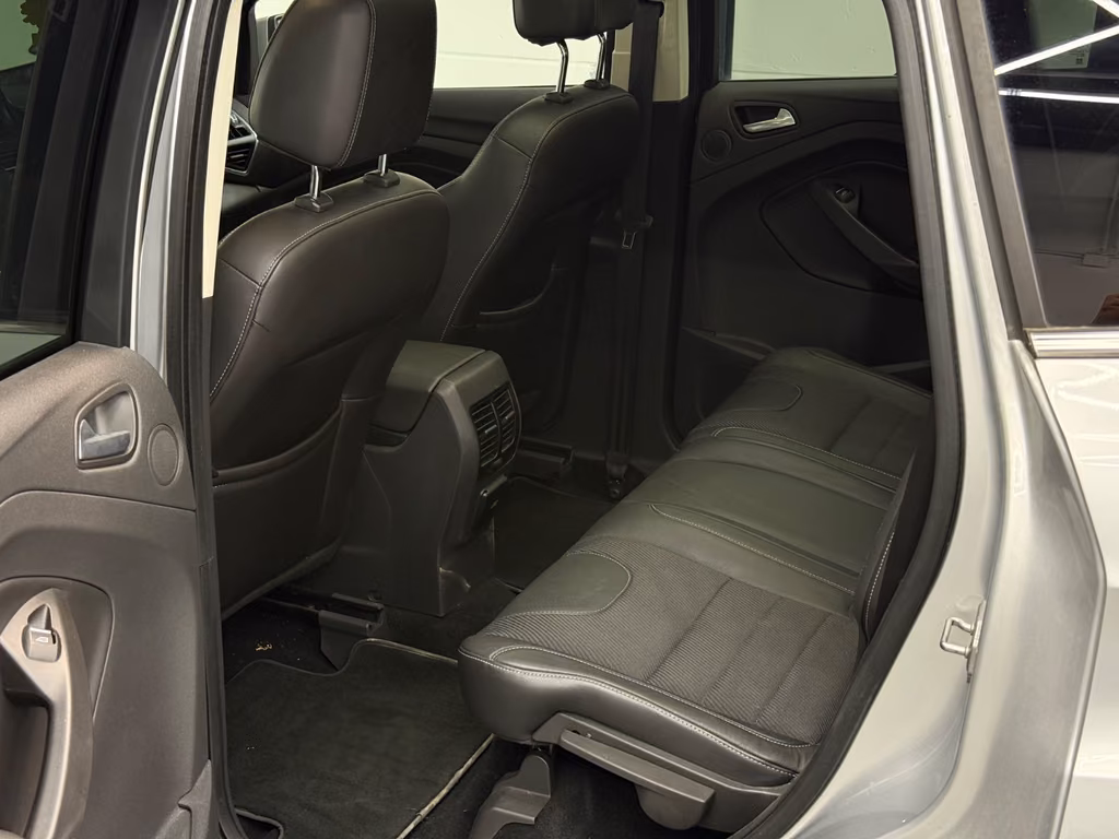 Ford Kuga Titanium, Foto 40 von 45