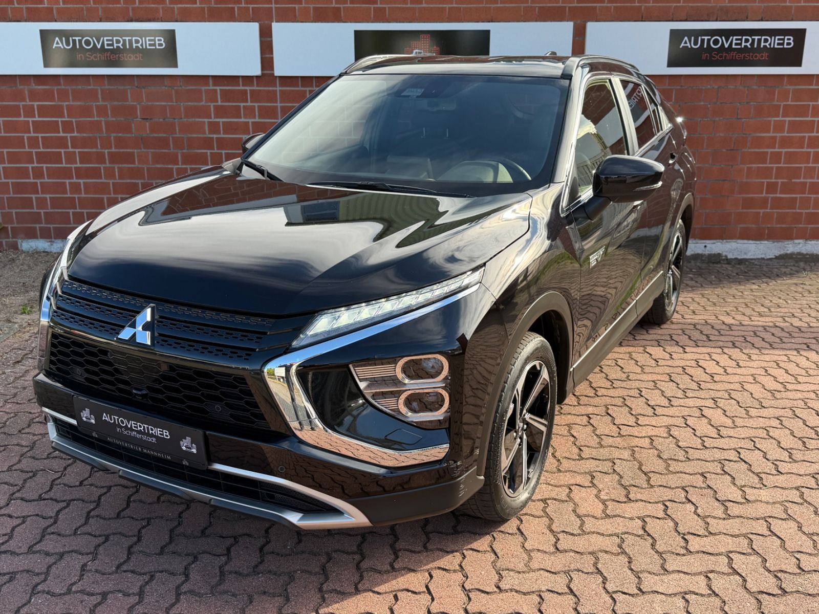 Mitsubishi Eclipse Cross Plus Hybrid 4WD /AHK/KAMERA/S.HEFT