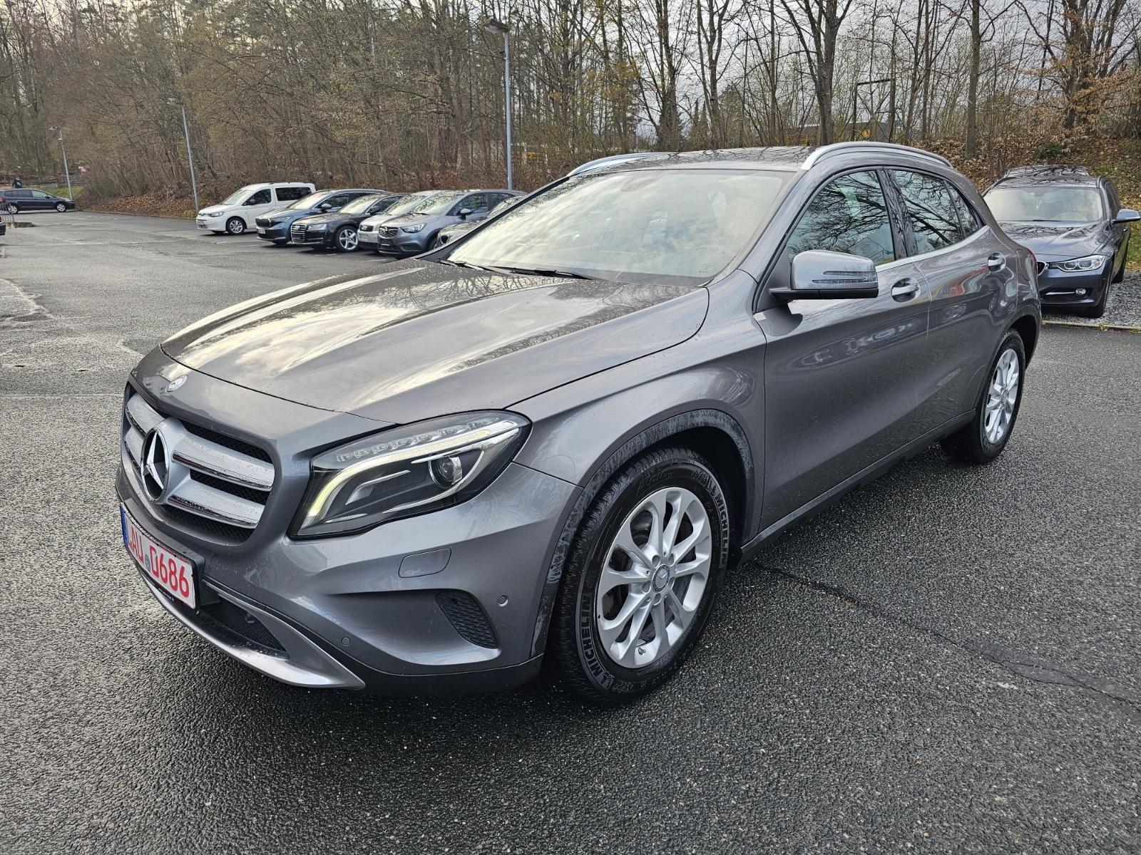 Mercedes-Benz GLA 250 4MATIC DCT Urban
