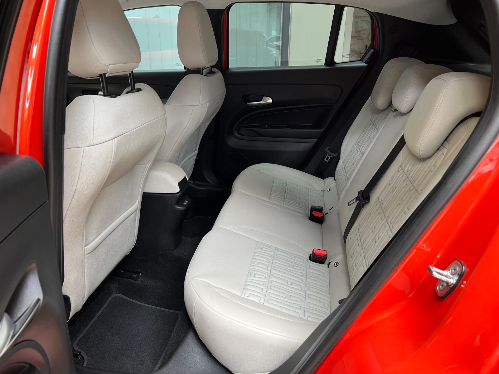 Fiat 600 e 115 kW La Prima/Navi/ACC/Kamera/DAB