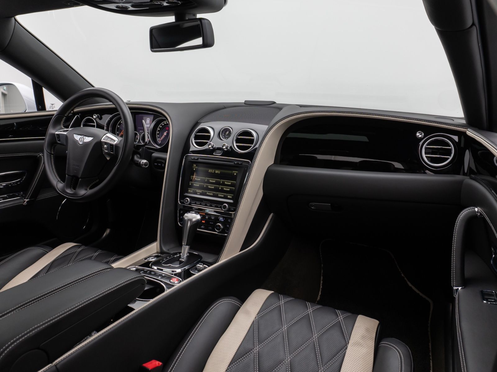 Fahrzeugabbildung Bentley Continental Flying Spur W12 Mulliner by Concord