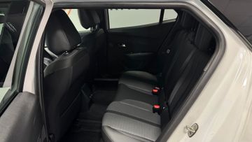 Fahrzeugverkauf 25 Peugeot 2008 Allure Pack AT LED SH Navi Kamera