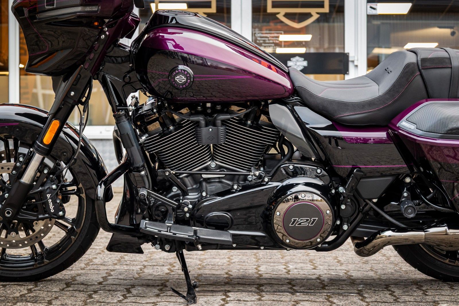 Fahrzeugabbildung Harley-Davidson CVO Street Glide FLHXSE 121 cui - Jekill & Hyde