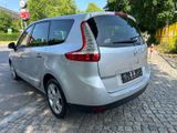 Renault Grand Scenic - Renault Grand Scenic aus 2011