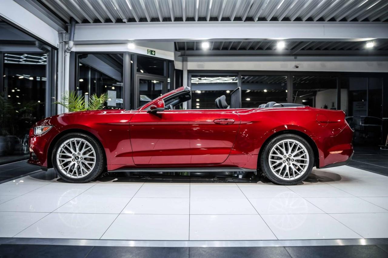 Ford Mustang Convertible 2.3 NAVI *DEU* Kamera XENON