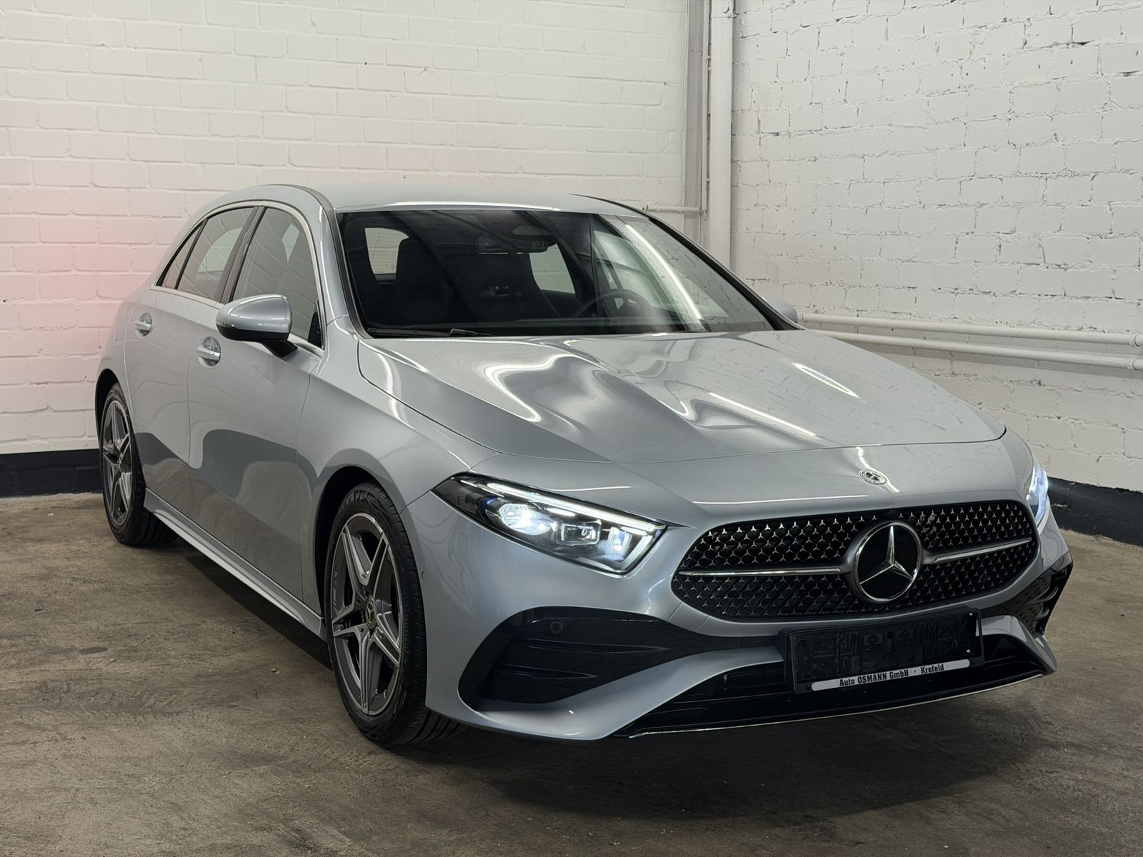Mercedes-Benz A 180 7G-DCT AMG Line Advanced DISTRONIC foto 4