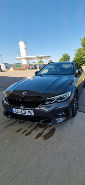 Image of BMW 330