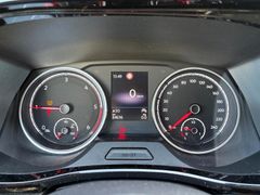 Fahrzeugabbildung Volkswagen T6.1 Multivan 150 PS STANDHZG ASSIST AHK ACC NAV