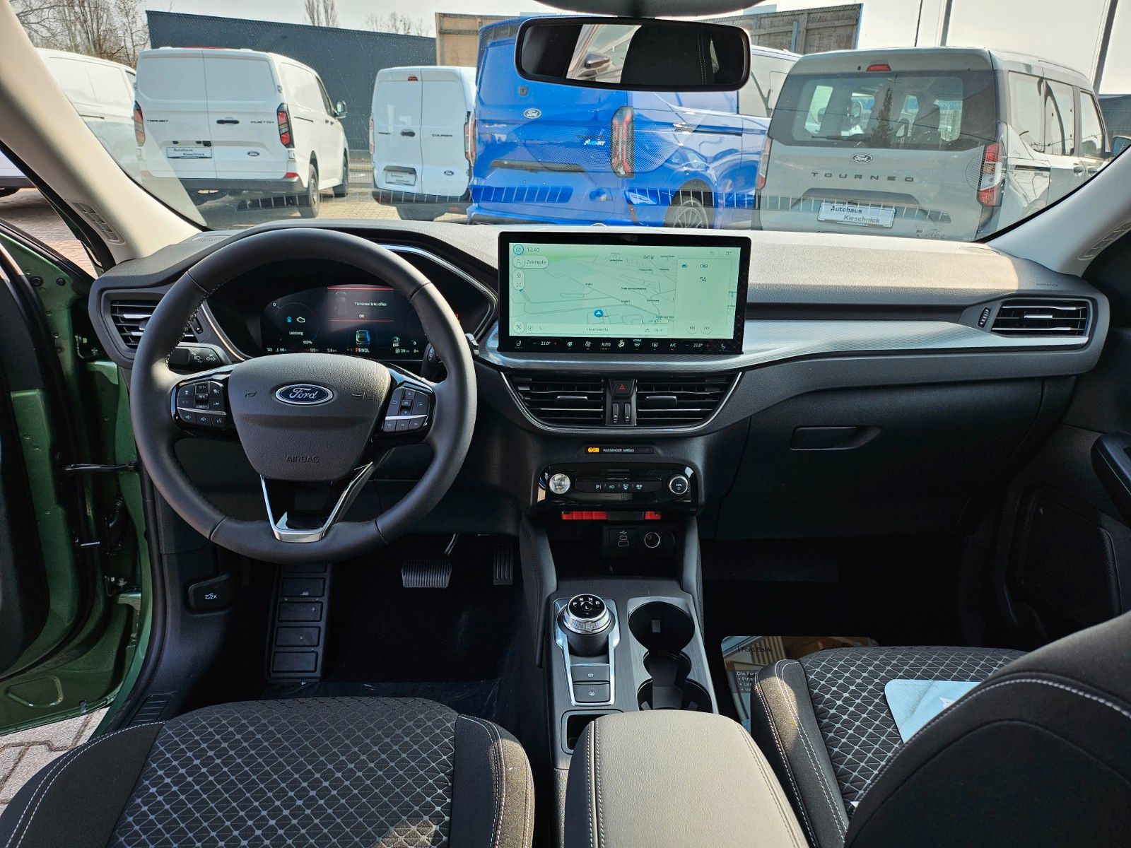 Fahrzeugabbildung Ford Kuga Hybrid Titanium