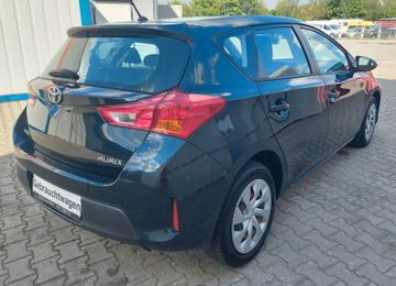Toyota Auris - 5
