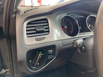 Volkswagen Golf VII 1.8 TSI ACT Advance *TEMPOMAT*PDC*KLIMA