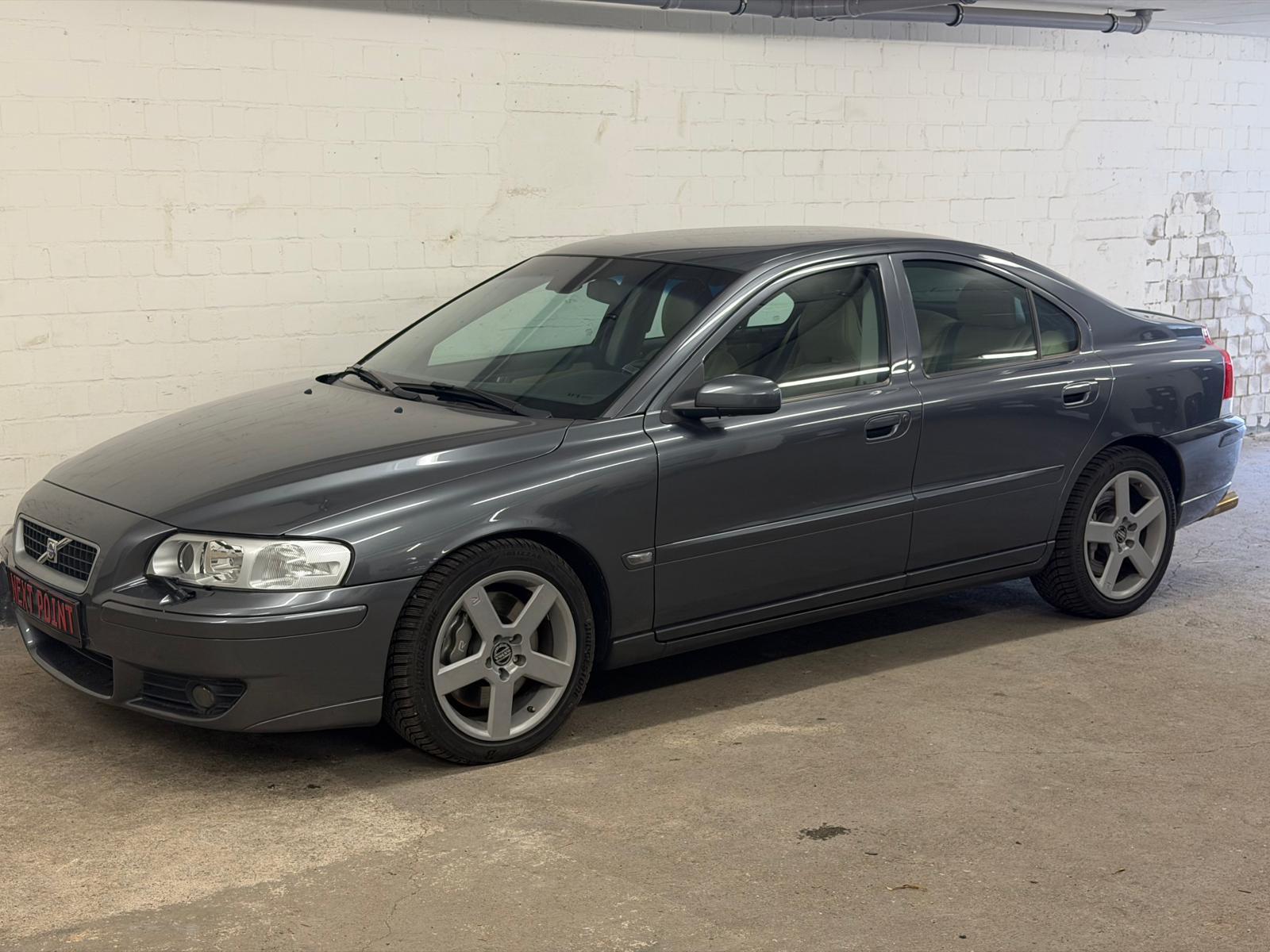 Volvo S60 Lim. R, Allrad, 300 PS