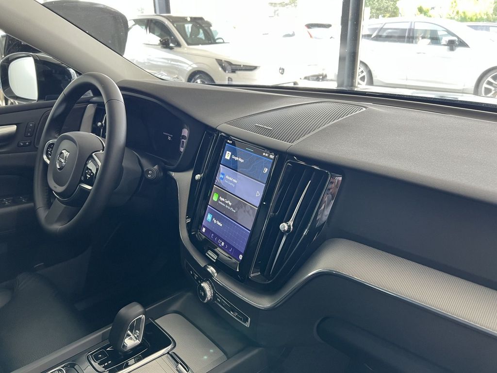 Volvo XC60 T6 Plus Dark Recharge AWD ACC Kamera Leder