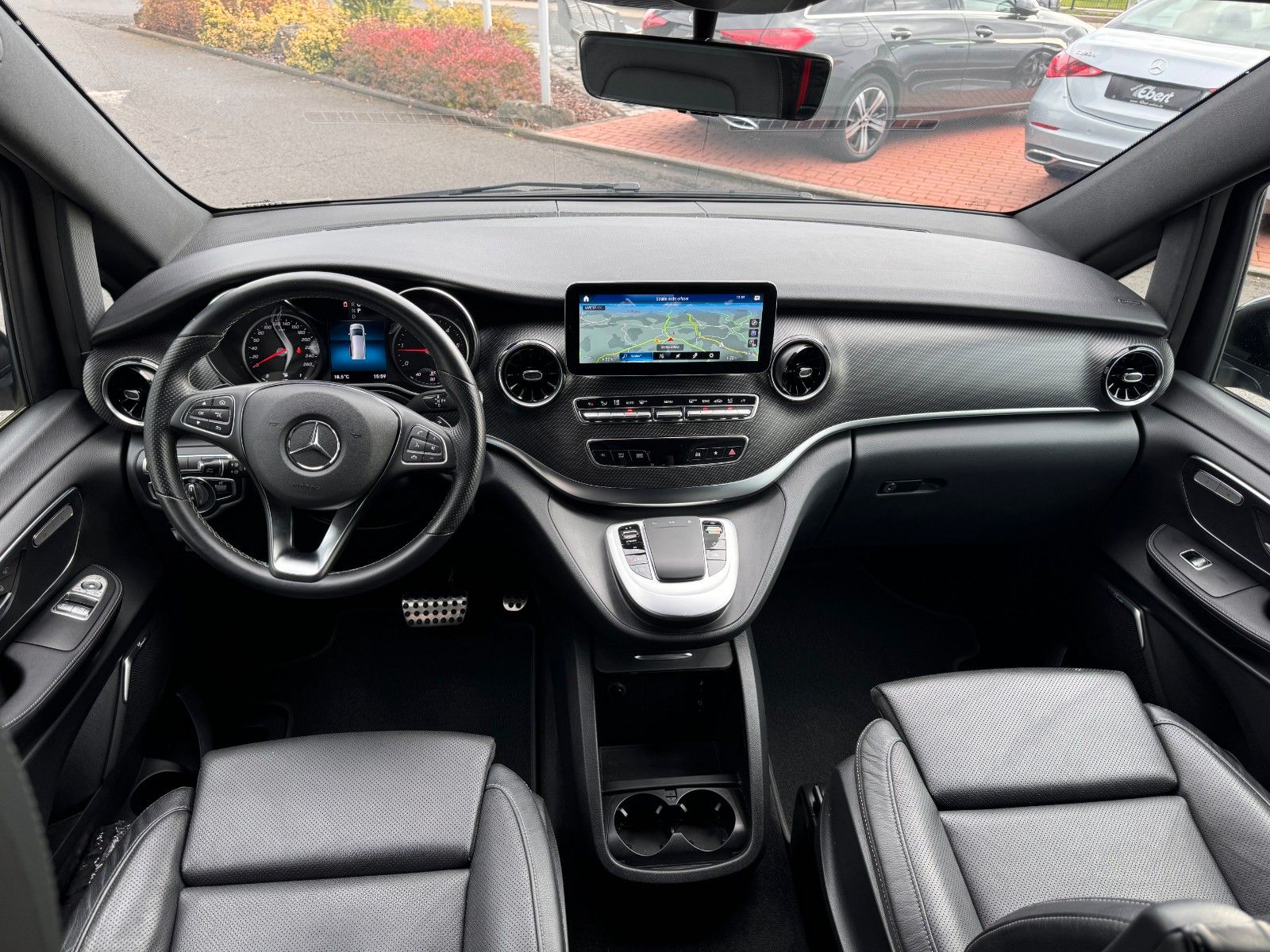 Fahrzeugabbildung Mercedes-Benz V 300 d AVA ED AMG AHK2,5to DISTRONIC