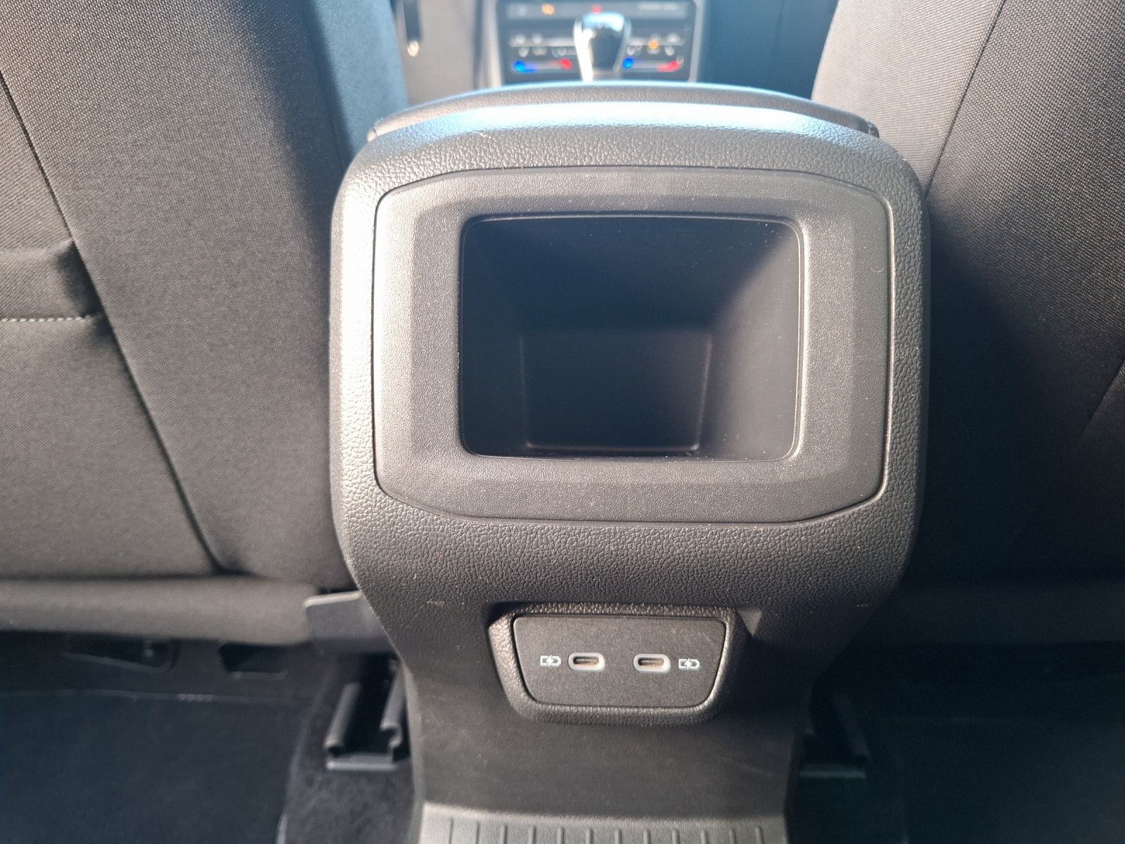 Fahrzeugabbildung Volkswagen T-Cross TSI Life AHK AID Climatronic ACC RFK SH
