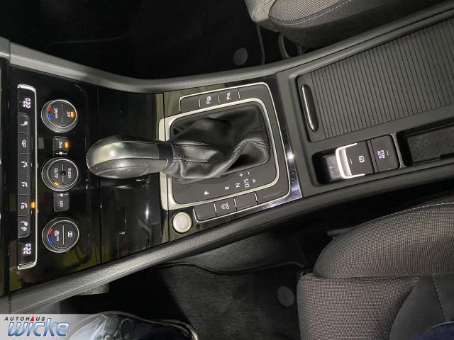 Golf VII 2.0 TDI DSG Highline NAVI KLIMA REAR