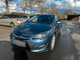 Opel Astra ST 2.0 CDTI 165 PS - Scheckheft - Xeon TÜV
