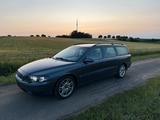 Volvo V70 2 T5 TÜV 06/27 - gebrauchte Volvo V70 aus dem Jahr 2002