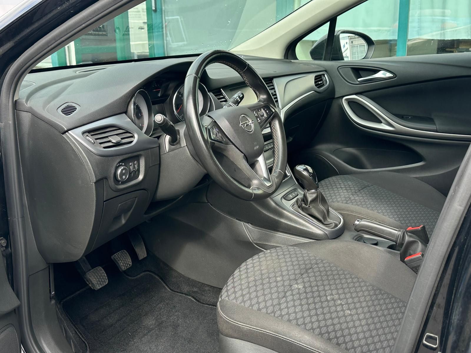 Fahrzeugabbildung Opel Astra Business 1.5 CDTI LED+PDC+NAVI+TEMPO+MFL+