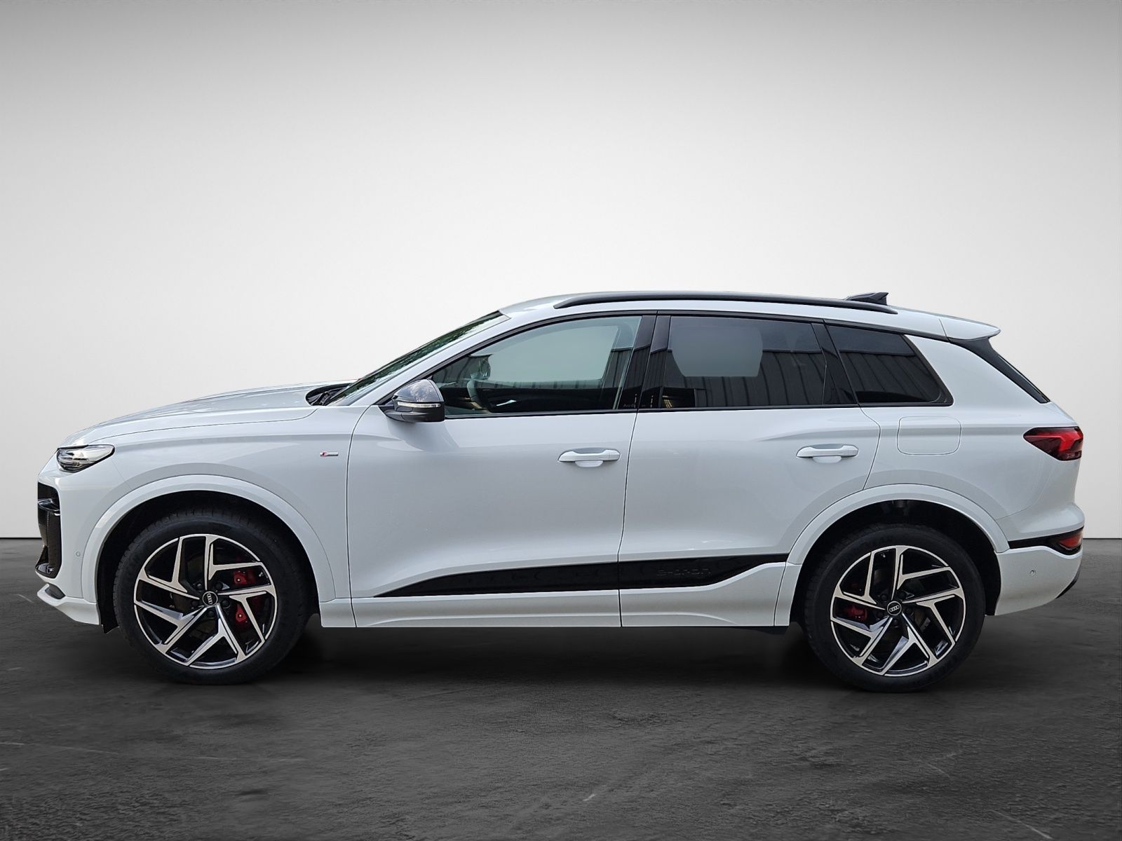 Audi Q6 e-tron SUV performance S-Line HeadUp AHK Sta imagem 3