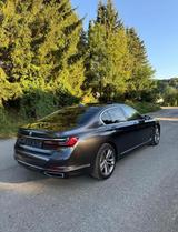 BMW 745e - Garantie, Servicehistorie, Laser, Massage - BMW 745 Gebrauchtwagen