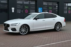Fahrzeugabbildung Volvo S90 D5 AWD R-Design*LUFT*HUD*360*MASSAGE*21"*DAB