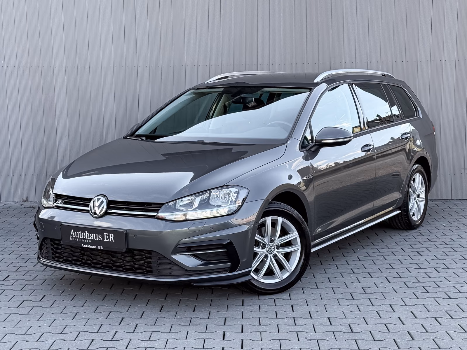 Volkswagen Golf VII 1.5 TSI R-LINE|KAMERA|MASSAGE|ACC|NAVI