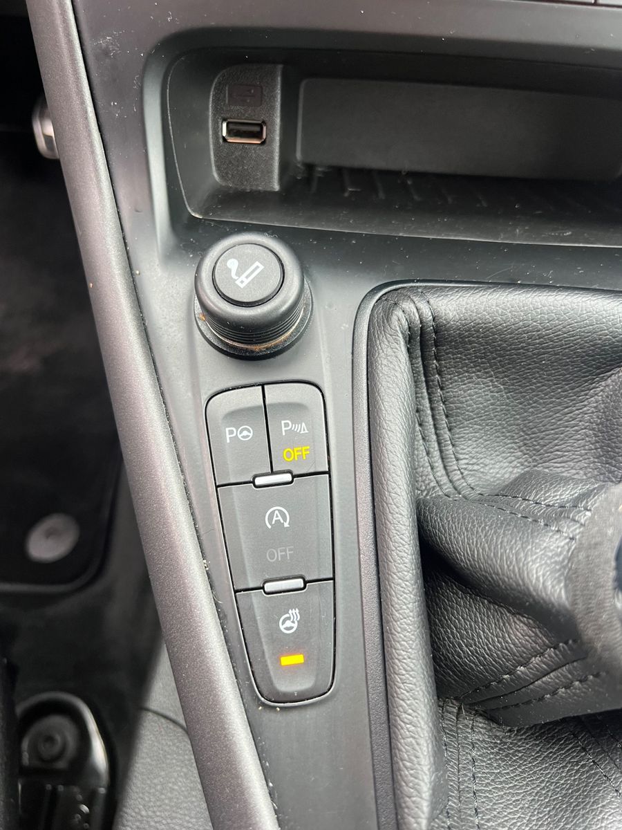 Fahrzeugabbildung Ford Focus Turnier 1.5 ST-Line *RÜCKFAHRKAMERA*