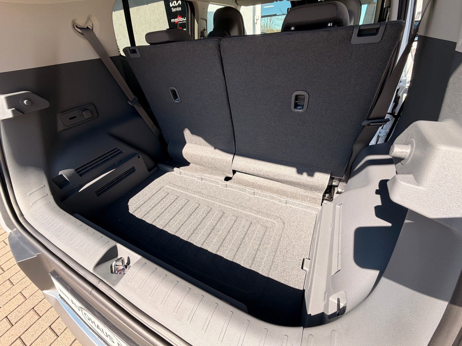Fahrzeugabbildung Kia EV2 42.2 4S EARTH WIC 22AC TEC DWP DES