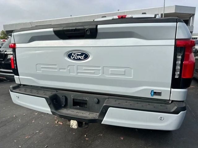 Ford F 150 Lightning XLT 2025 weiss im Vorlauf