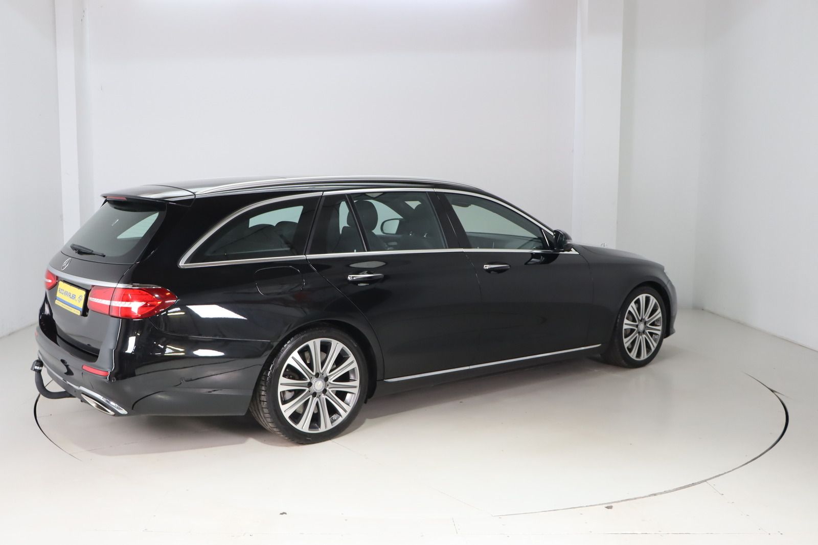 Fahrzeugabbildung Mercedes-Benz E 400 T 4Matic * Airmatic * STHZ * Memory AVANTG