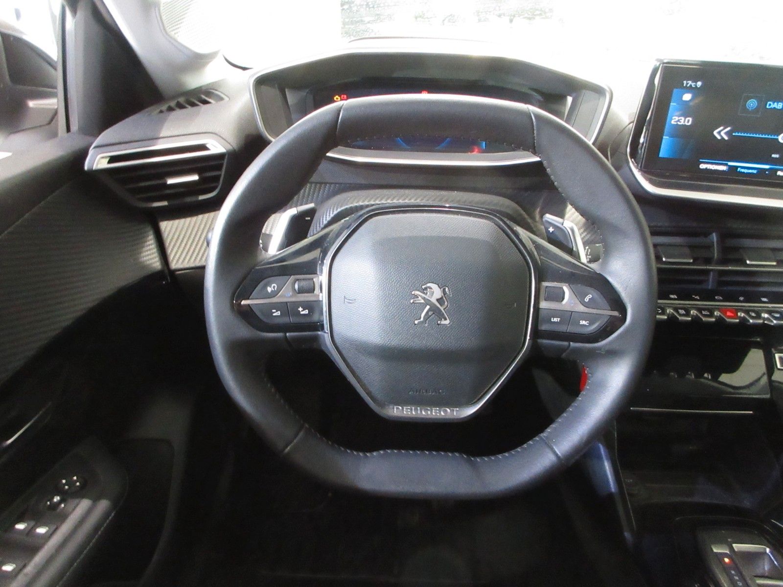 Fahrzeugabbildung Peugeot 208 Allure 1.2T FULL-LED/NAVI/PDC/CAM/ALU