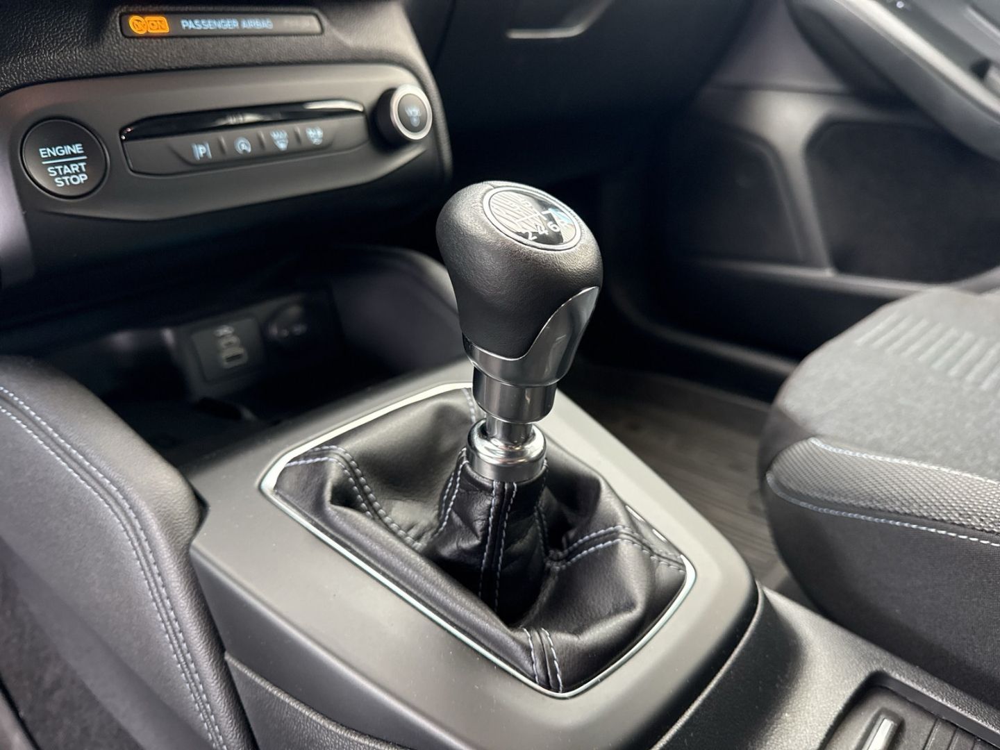 Fahrzeugabbildung Ford Focus Turnier Active X B&O Kamera Winterpaket
