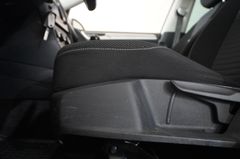 Fahrzeugabbildung Volkswagen Golf VII VARI. 1.4 TSI CUP NAVI/XENON/SHZ/TEMP.