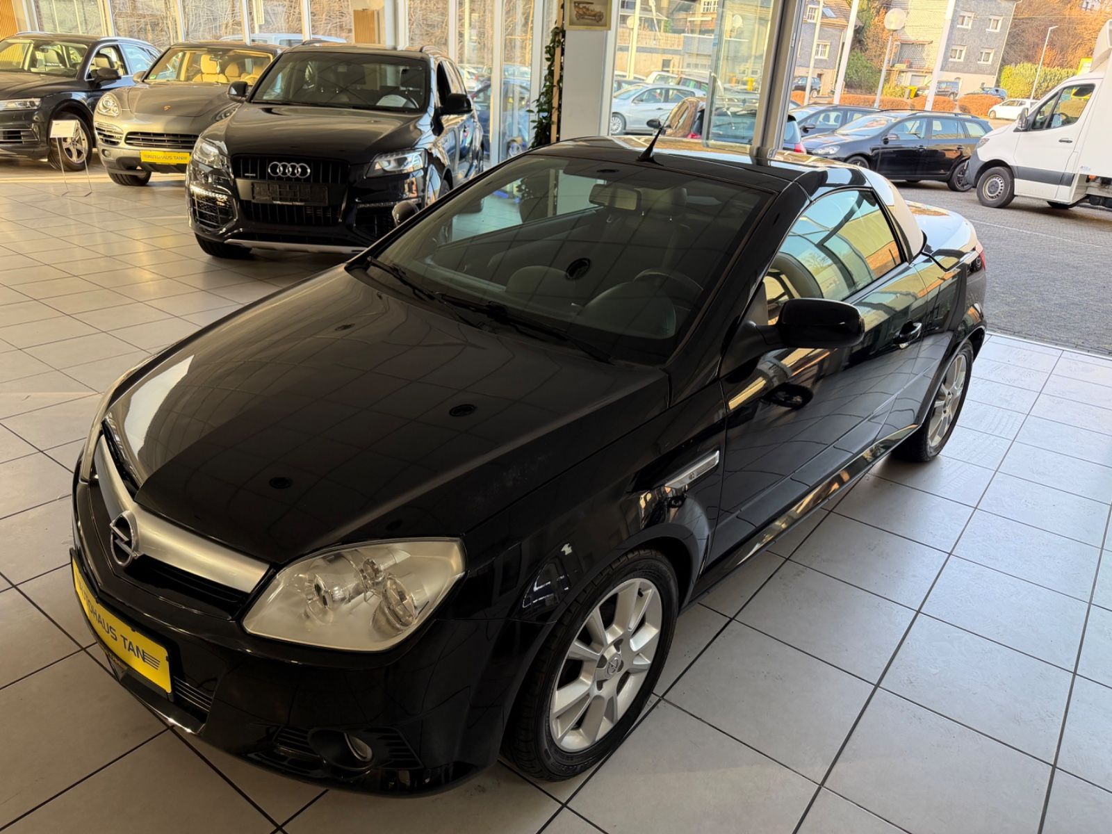 Fahrzeugabbildung Opel Tigra Twin Top Basis