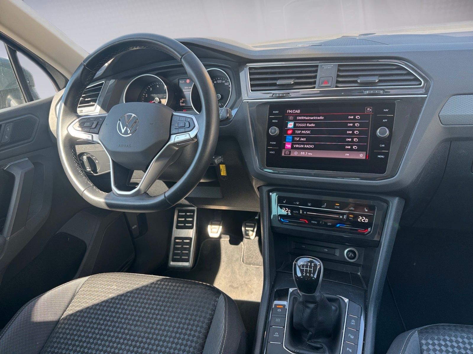 Fahrzeugabbildung Volkswagen Tiguan Life ACTIVE 1.5 TSI