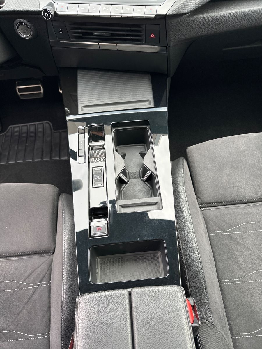 Fahrzeugabbildung Opel Astra ST 1.5 D GS Line NAV+LED+ACC+KAM+AHK+17ZO