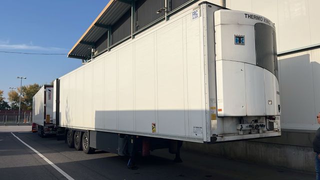 Schmitz Cargobull SKO 24.   Doppel stk. 270cm hoch Blum.B. TOP