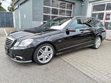 Mercedes-Benz E 220 CDI Avantgarde AMG-Line Navi Leder Sch.AHK - Mercedes-Benz E 220: Cdi Avantgarde