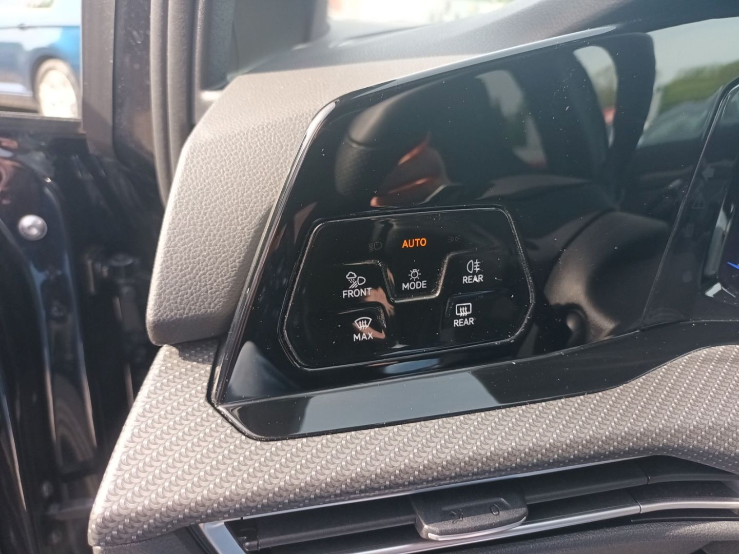 Volkswagen Golf VIII R 4Motion 2.0 TSI Ausparkassistent Sou foto 16