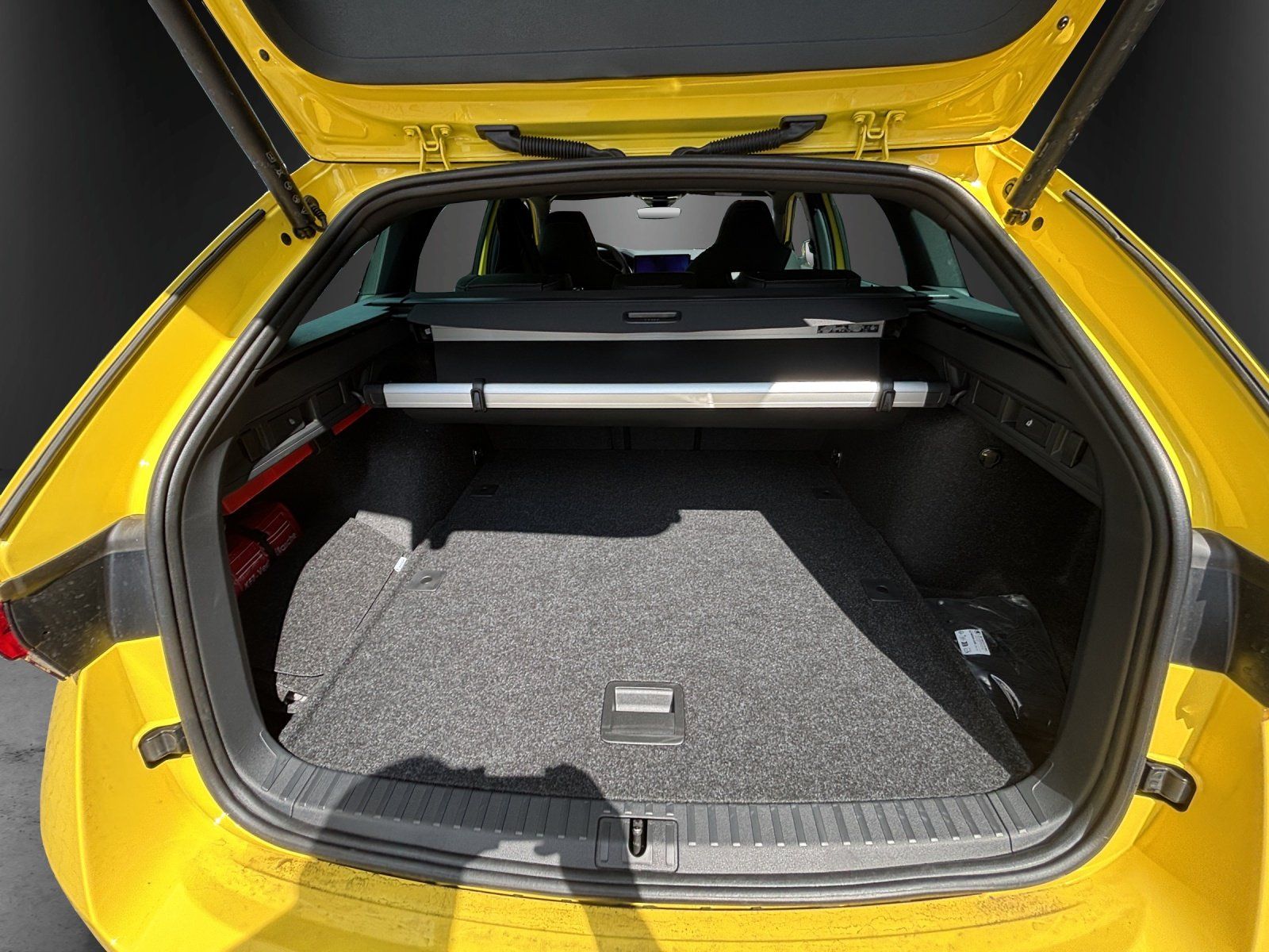 Fahrzeugabbildung SKODA Octavia Combi Sportline 2,0 TDI 110 kW DSG