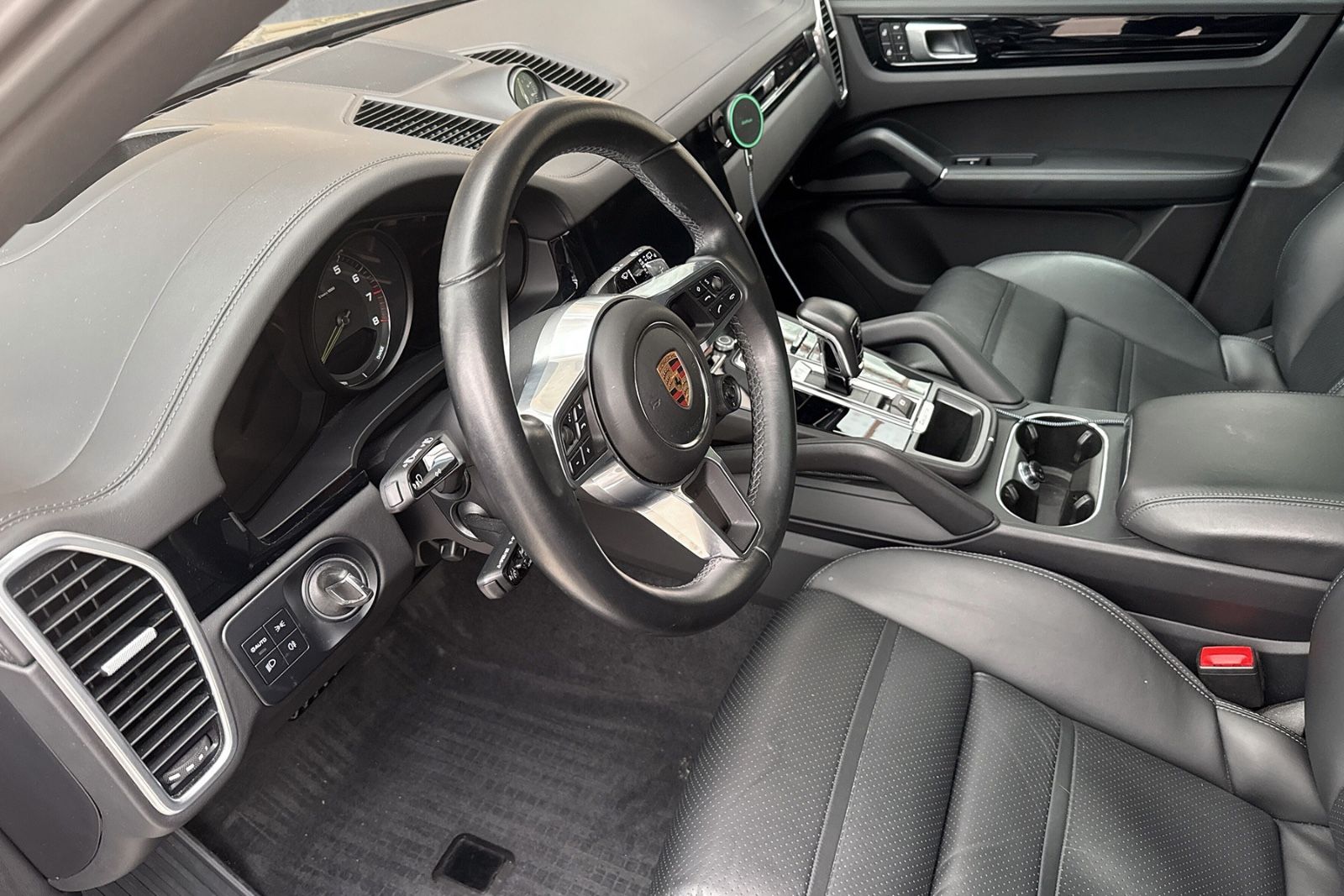 Fahrzeugabbildung Porsche Cayenne E-Hybrid*AHK*Panorama*Surround