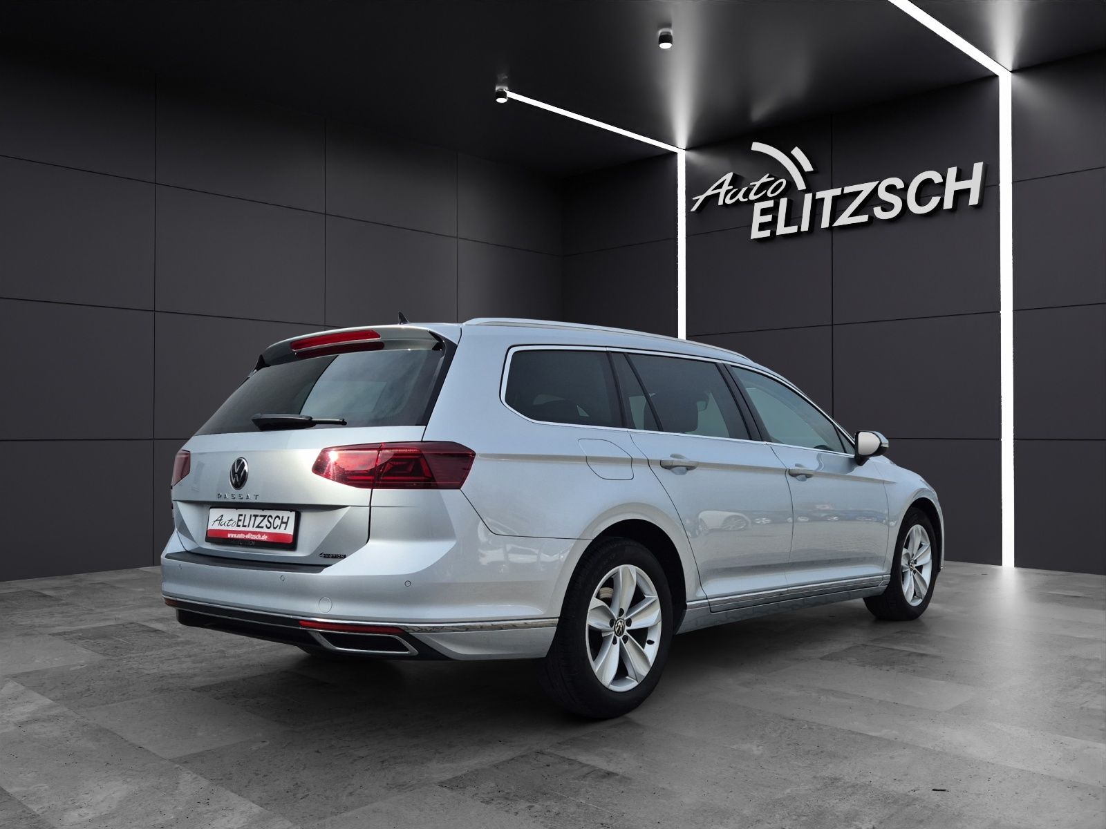 Fahrzeugabbildung Volkswagen Passat Variant TDI Elegance DSG 4M Matrix Navi A