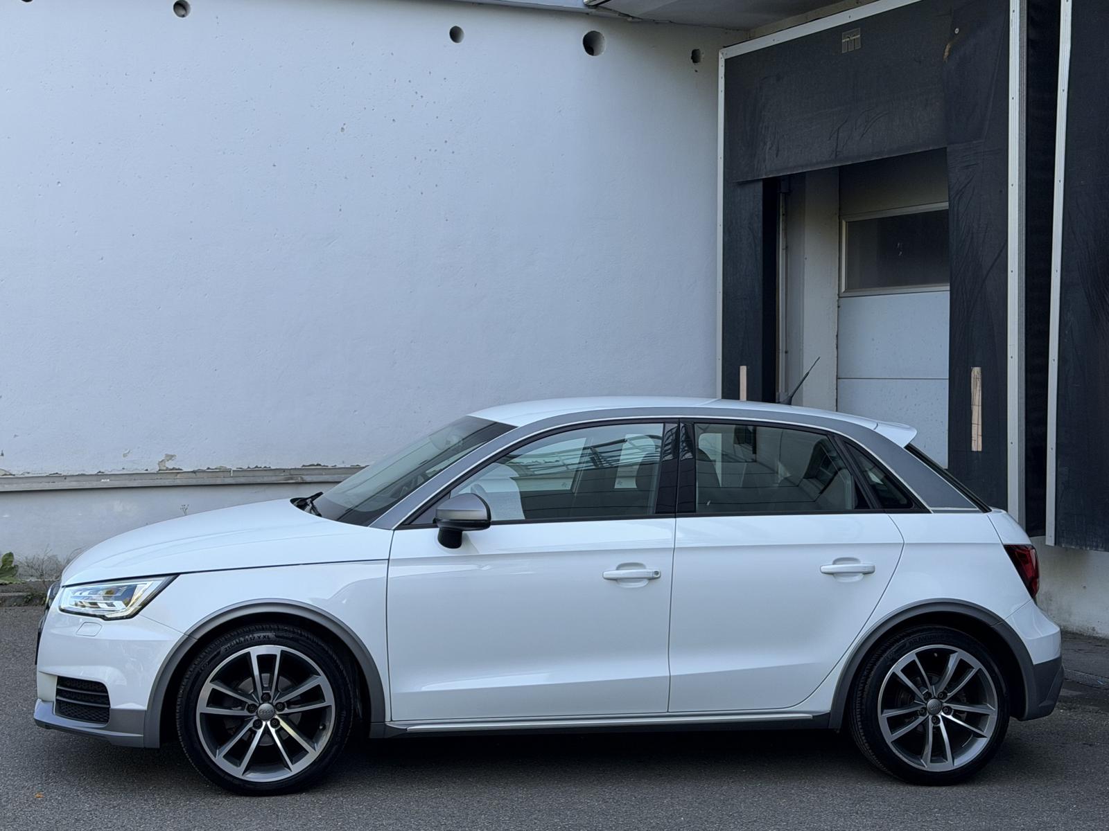 Audi A1 Sportback Ultra Xenon Sitzheizung Tempomat 