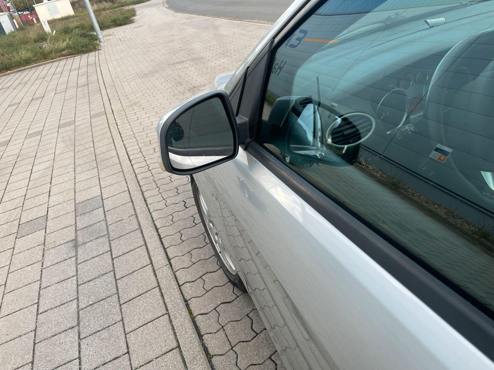Ford Focus 2010 — photo 12
