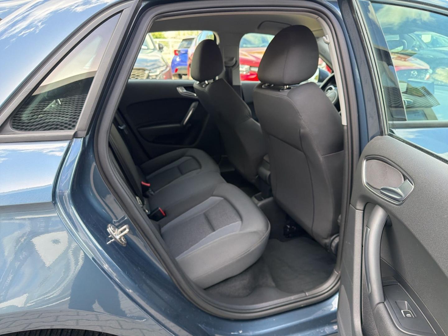Audi A1 Sportback 1.0 TFSI design Navi Klimaautom SHZ