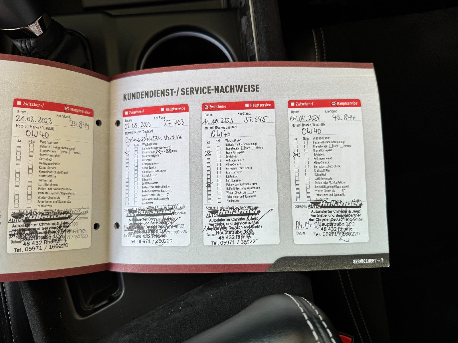 Fahrzeugabbildung Dodge Durango SRT Hellcat 6,2l Hemi Deutsche 1.Hand