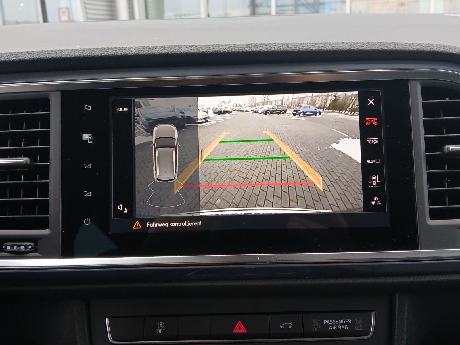 Fahrzeugabbildung SEAT Ateca 2.0 TDI Road Edition DSG ACC Kamera